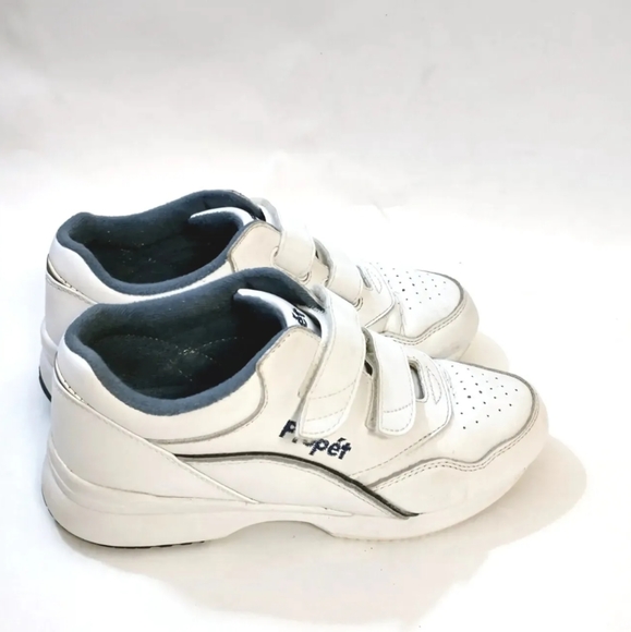Propet Tour Walker Sneaker Leather Size 6B - Picture 3 of 5